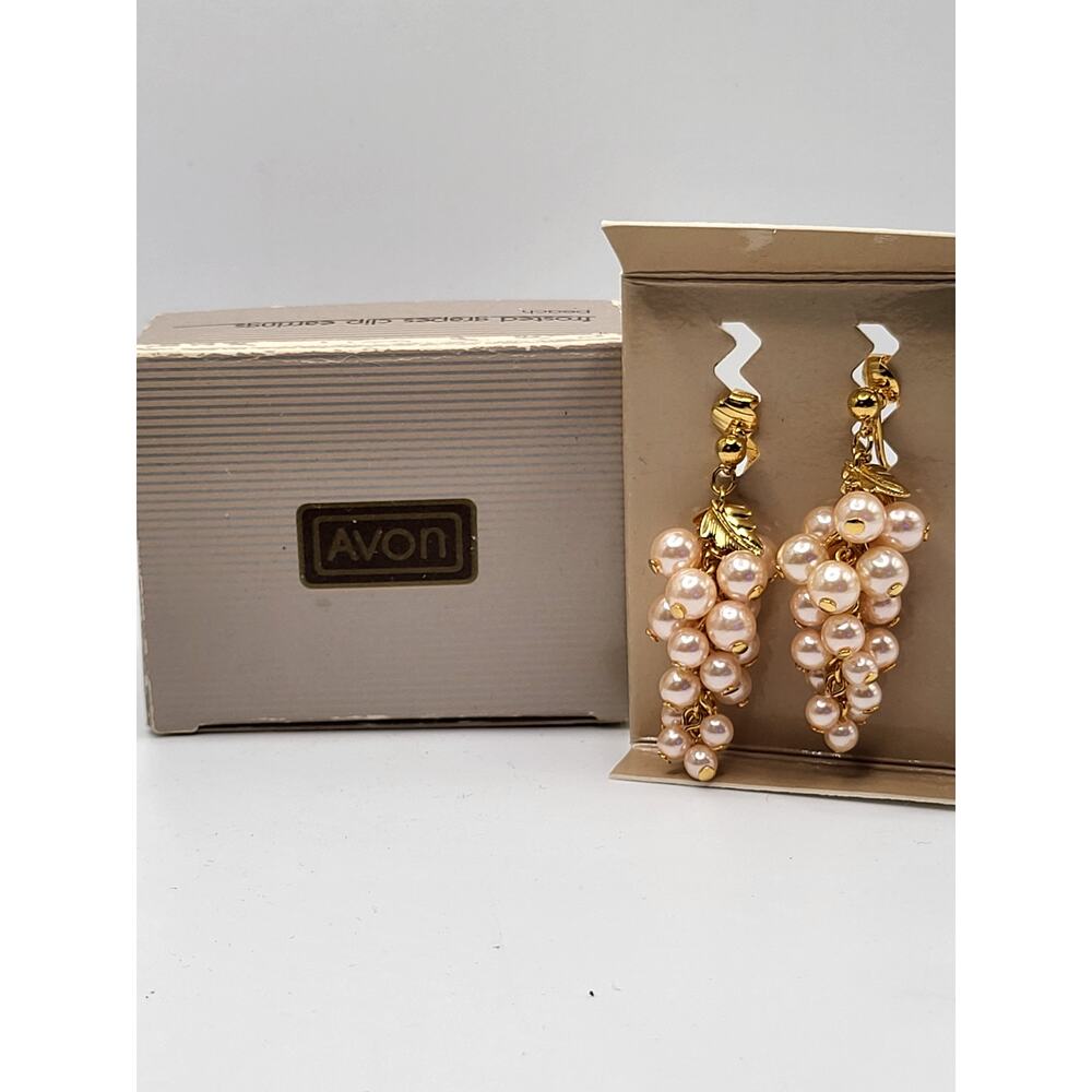 NOS Avon Frosted Grapes Clip Earrings Peach Cluster 1980s with Box